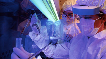 Photo: Battelle Biological Engineers in the Lab