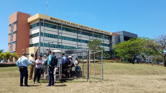 Field trips to Air Quality Monitoring Sites for EPA and PAHO Photo: Field trips to Air Quality Monitoring Sites for EPA and PAHO