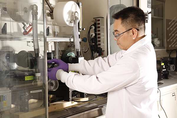 FoodBeverage4 researcher working in a lab