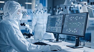 Analytical-Chemistry-Discipline Photo: Battelle Analytical Chemist doing PFAS research