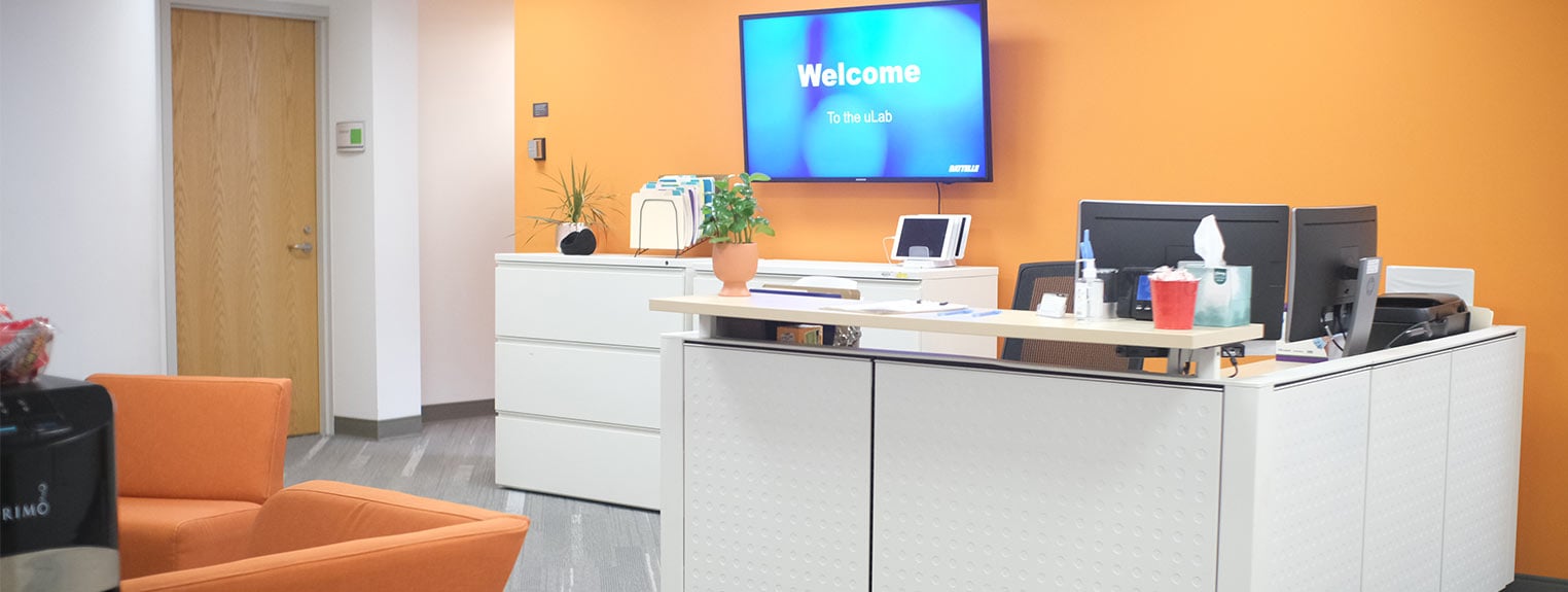 alt = the front desk of the battelle ulab