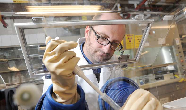 IdahoNationalLabListImage4 Idaho National Lab Staff member working in lab