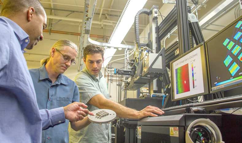 LLNLListImage Lawrence Livermore Lab Staff reviewing 3D printing