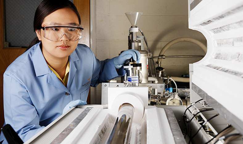 PNNLListImage1 Pacific Northwest National Laboratory staff member