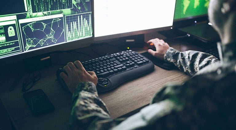 Image: Soldier participating in training exercise