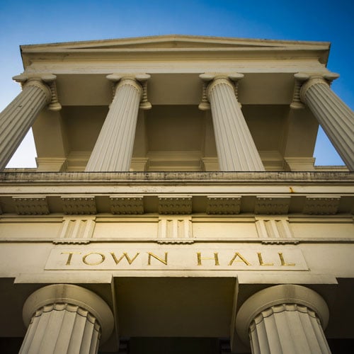 Image: Local government building