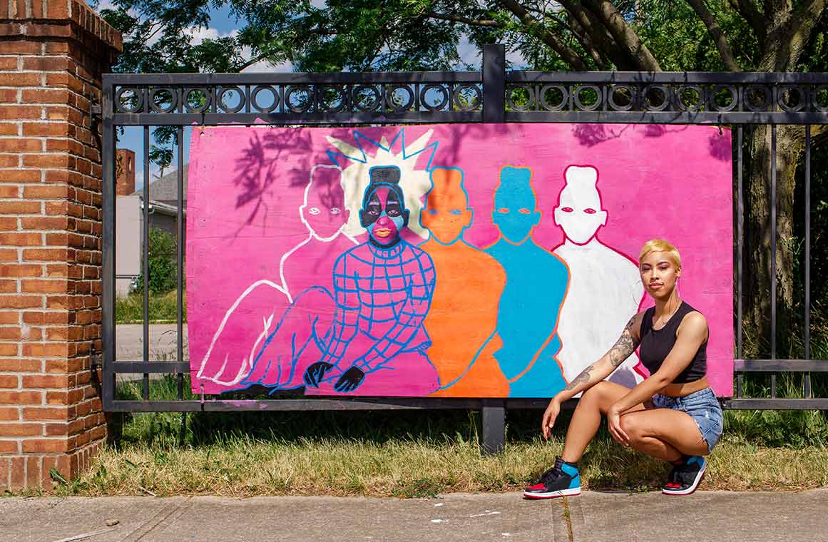 Photo: Columbus Artist with Mural